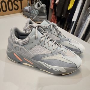 Men's Yeezys size 14